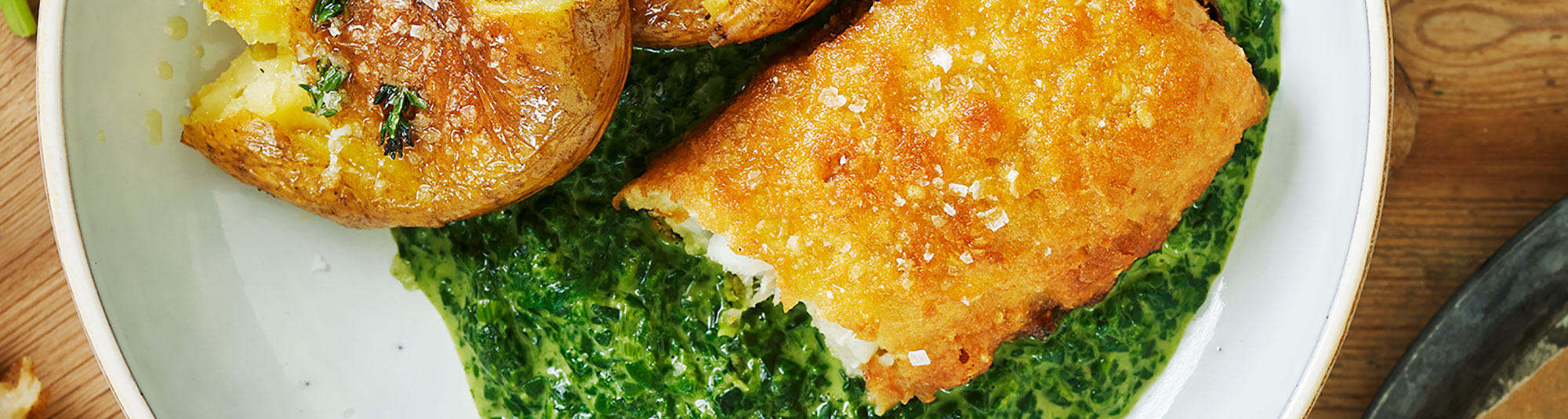 Fish & Crisp med stuvad spenat och potatis