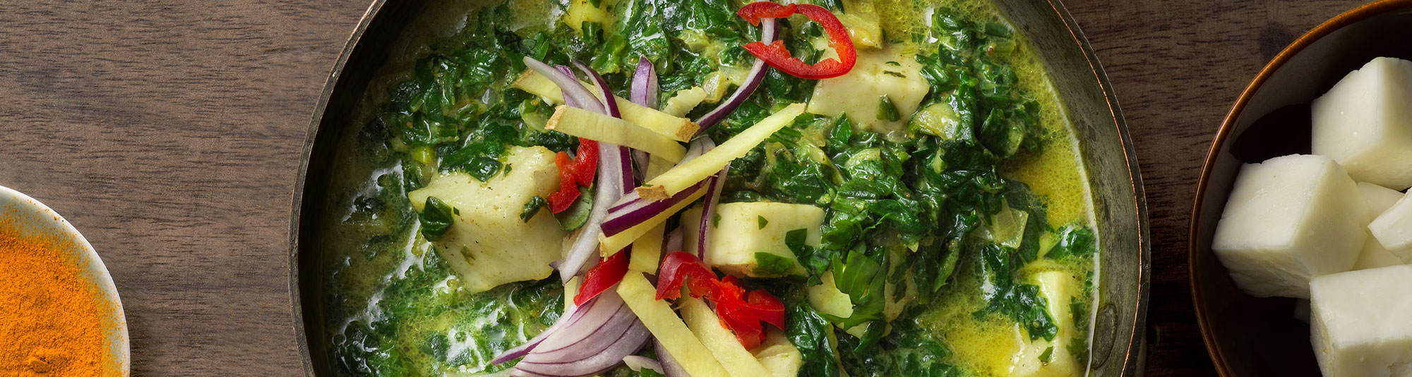 Smakrik Palak Paneer med hackad spenat